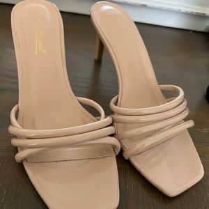 MISS LOLA NUDE HEELS